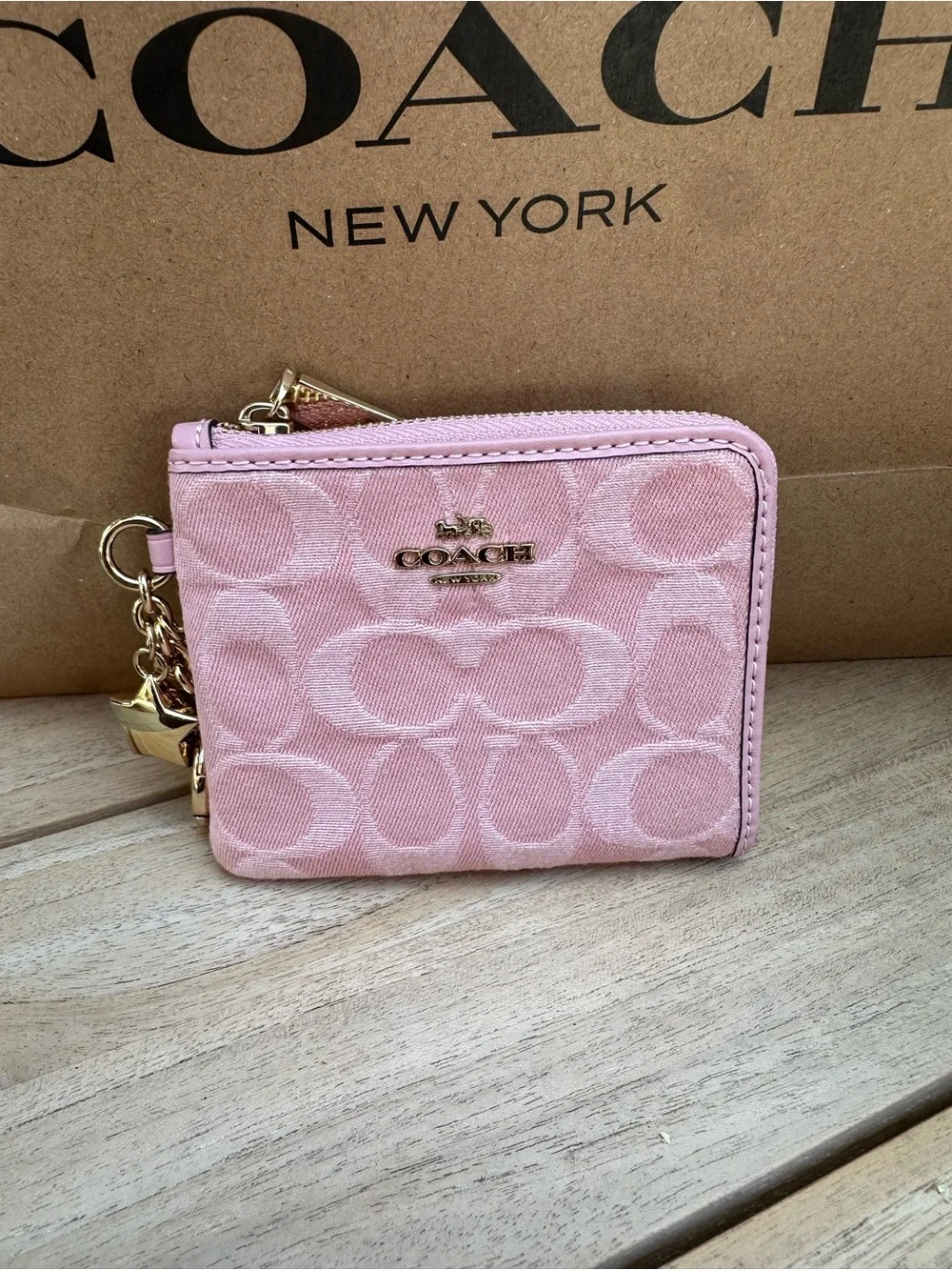 🌸COACH NWT Small Corner Zip Wallet Signature Denim With Charms CEU98 Ligh